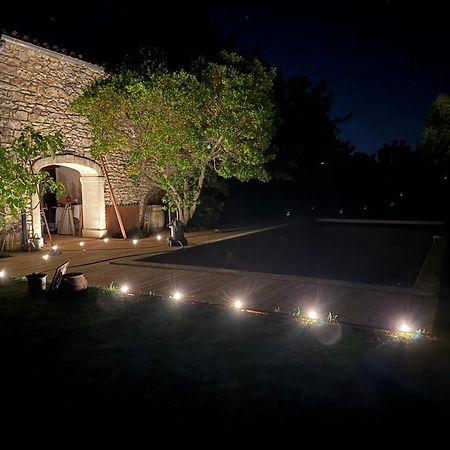 Bed and Breakfast Le Coing Des Vignes Mauressargues Exterior foto