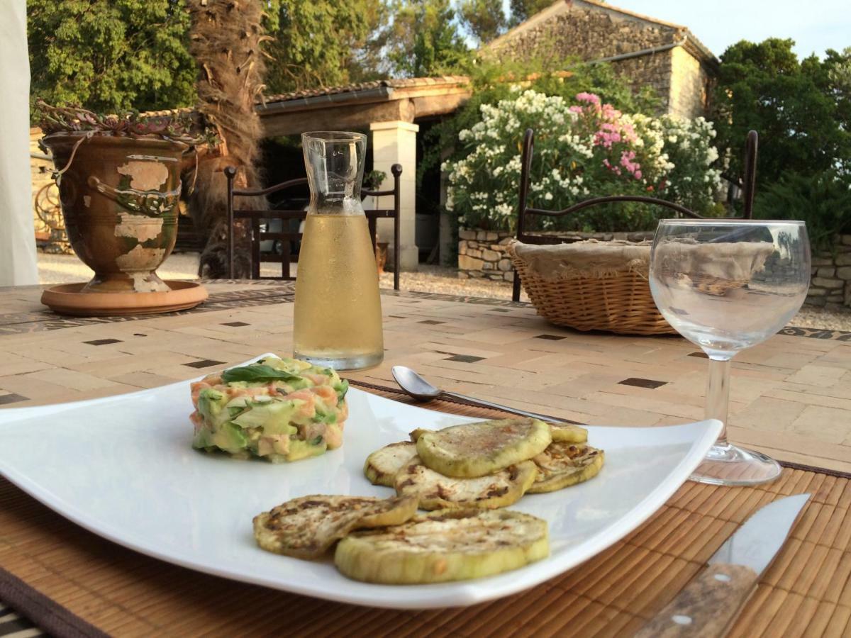 Bed and Breakfast Le Coing Des Vignes Mauressargues Exterior foto