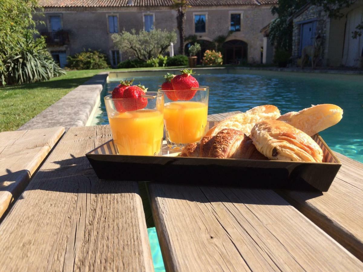 Bed and Breakfast Le Coing Des Vignes Mauressargues Exterior foto